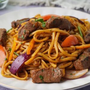 TALLARÍN SALTADODE CARNE